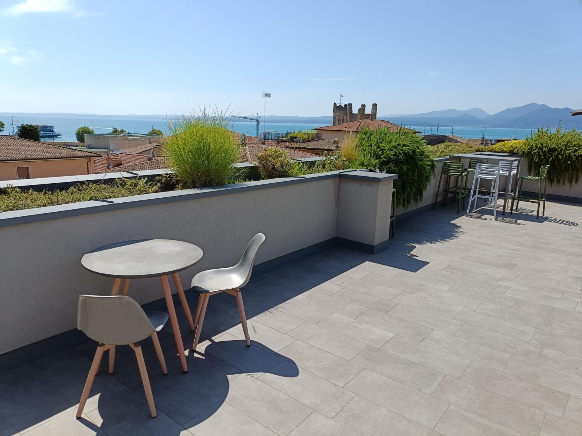 Suite Laura - Torri Del Benaco Exterior foto